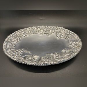 Grape leaves LENOX Discontinued tray 9" metal serve ware. Excellent Condition